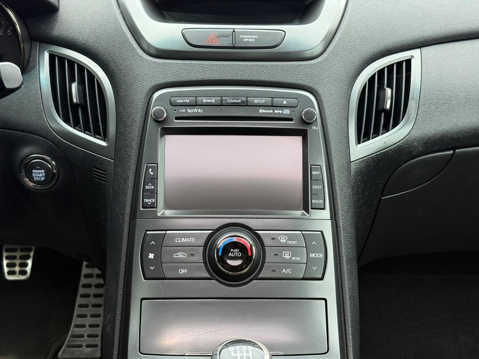 Hyundai Genesis Coupe Vehicle Image 12