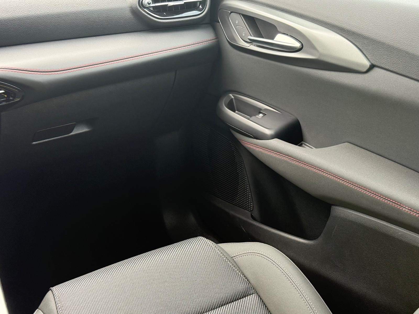 Dodge Hornet Vehicle Full-screen Gallery Image 15