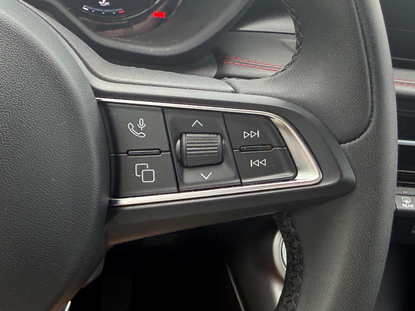Dodge Hornet Vehicle Full-screen Gallery Image 17