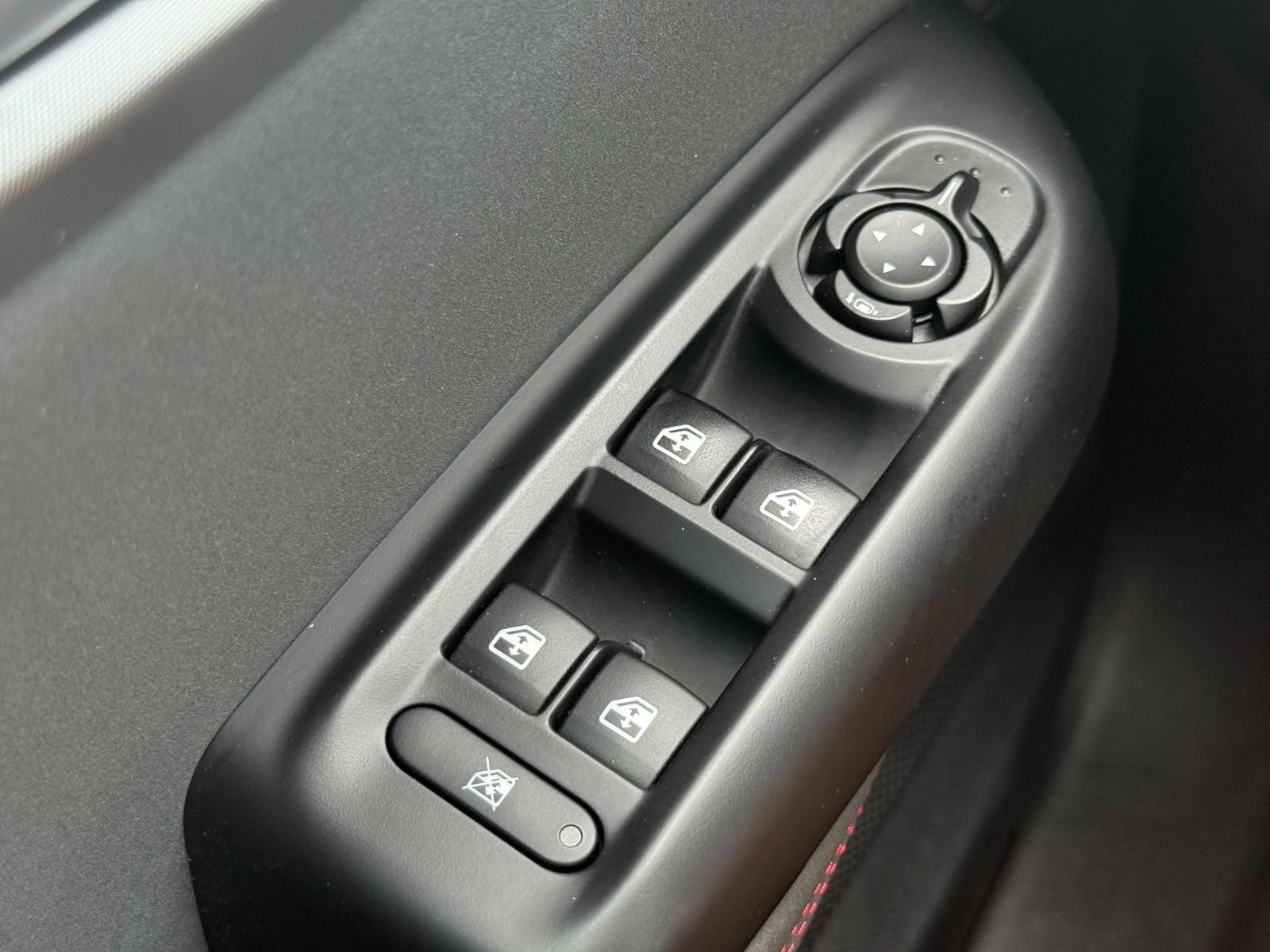 Dodge Hornet Vehicle Full-screen Gallery Image 20