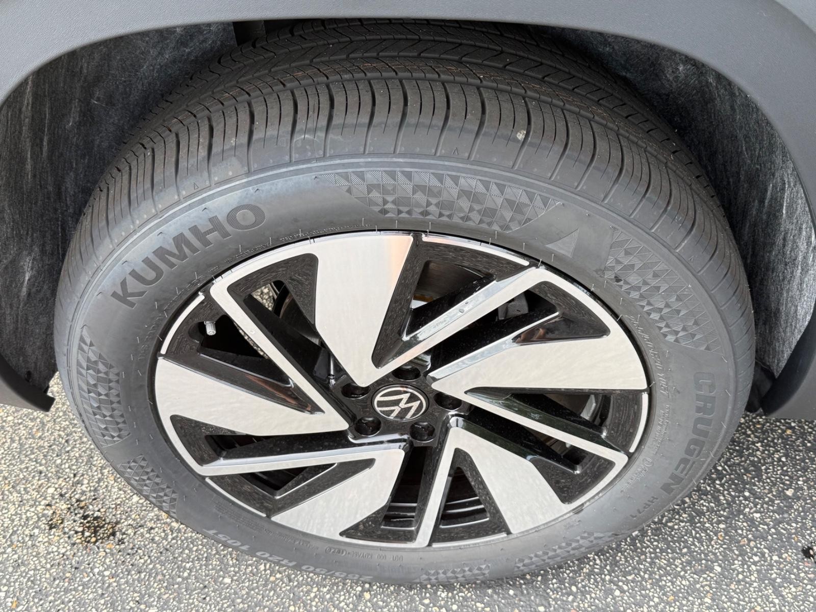 Volkswagen Atlas Vehicle Image 04