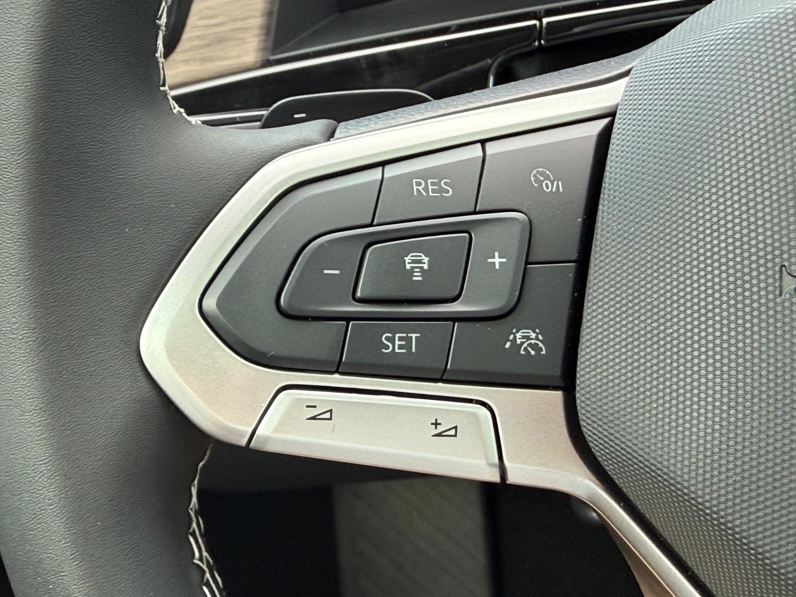 Volkswagen Atlas Vehicle Image 11