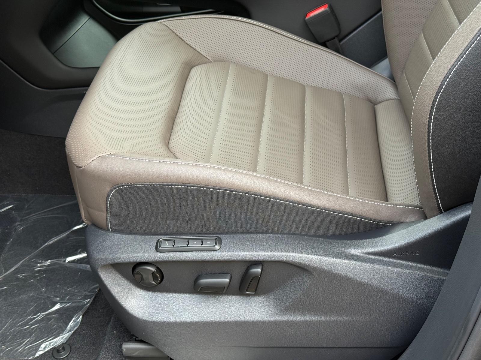 Volkswagen Atlas Vehicle Image 17