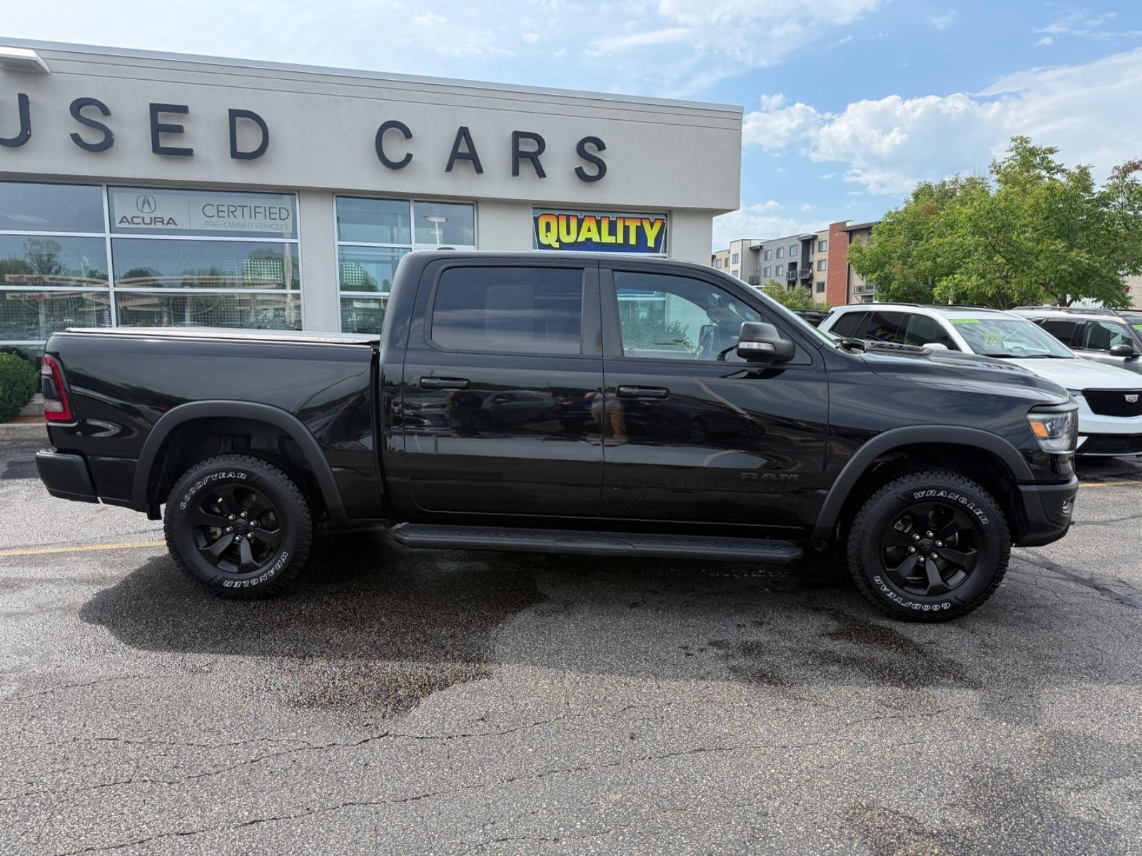 Ram 1500 Vehicle Image 02
