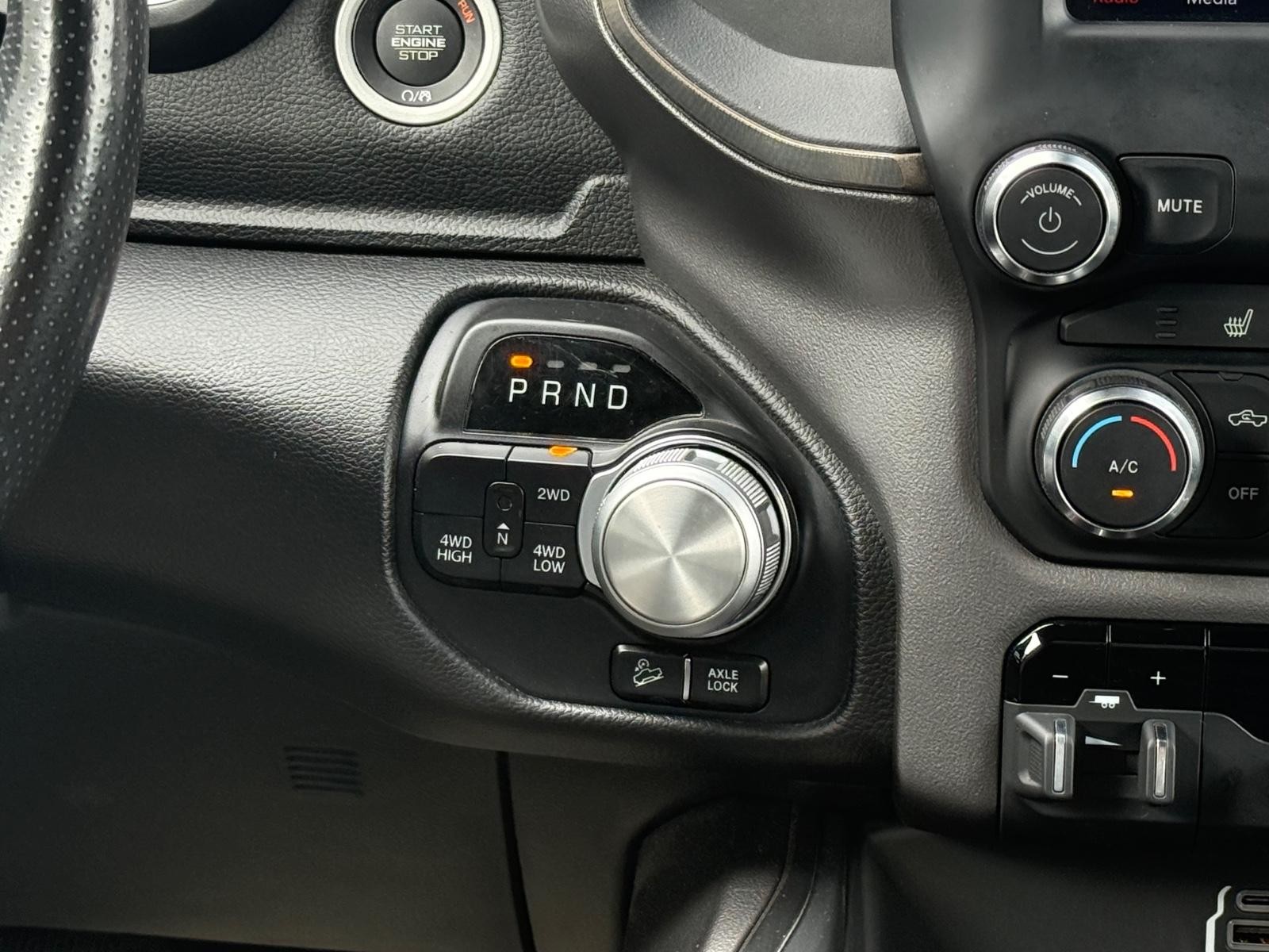Ram 1500 Vehicle Image 13