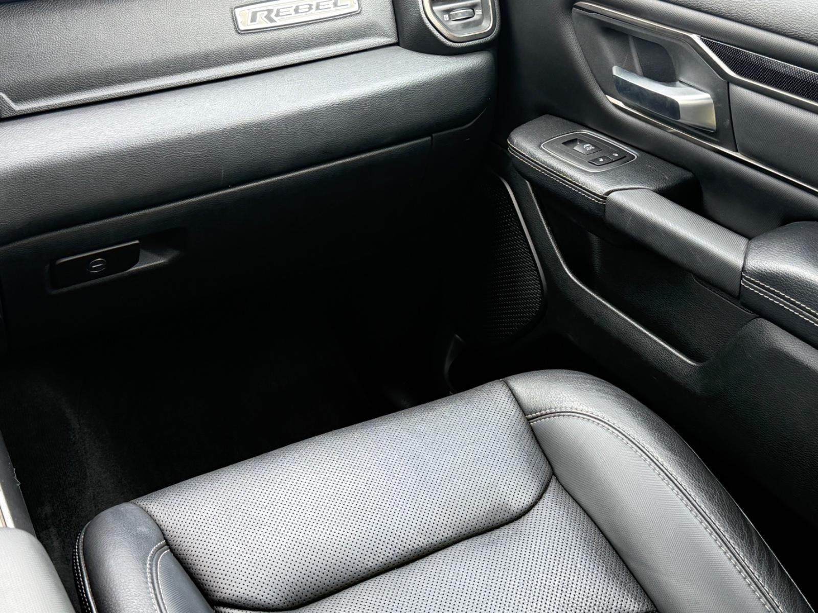 Ram 1500 Vehicle Image 15