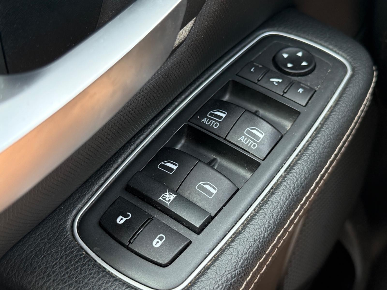 Ram 1500 Vehicle Image 21