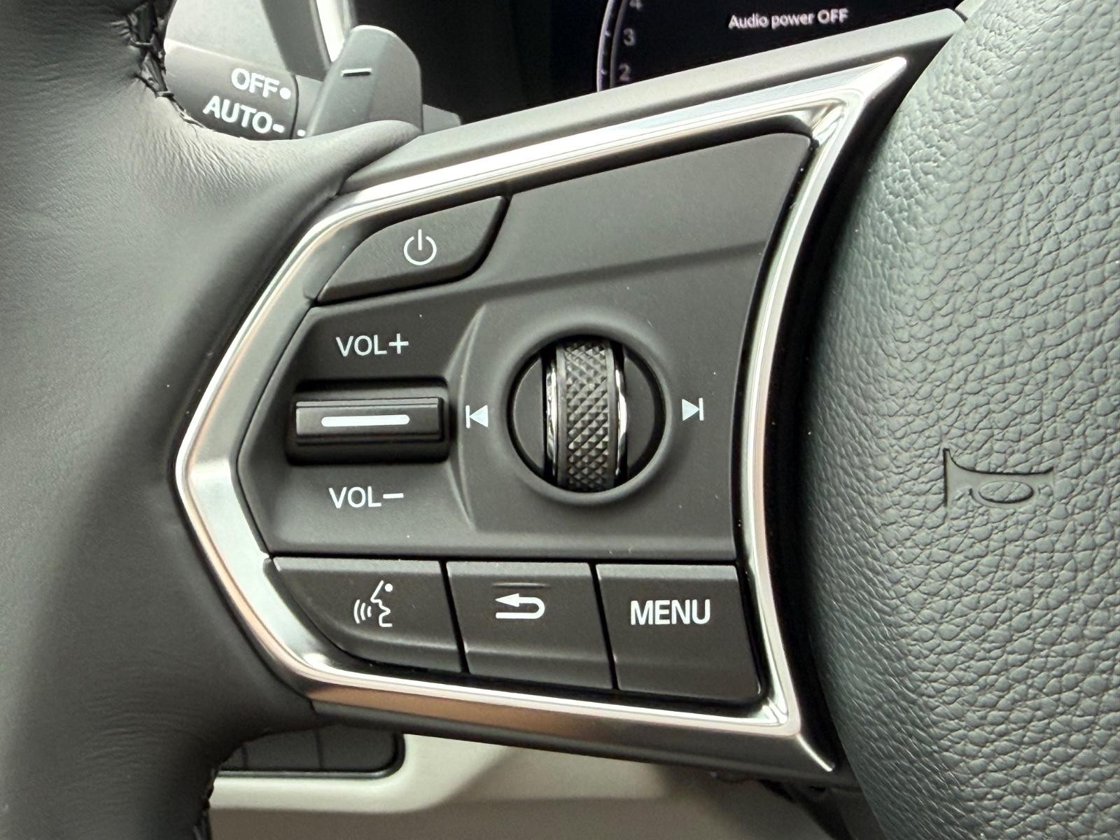 Acura MDX Vehicle Image 11