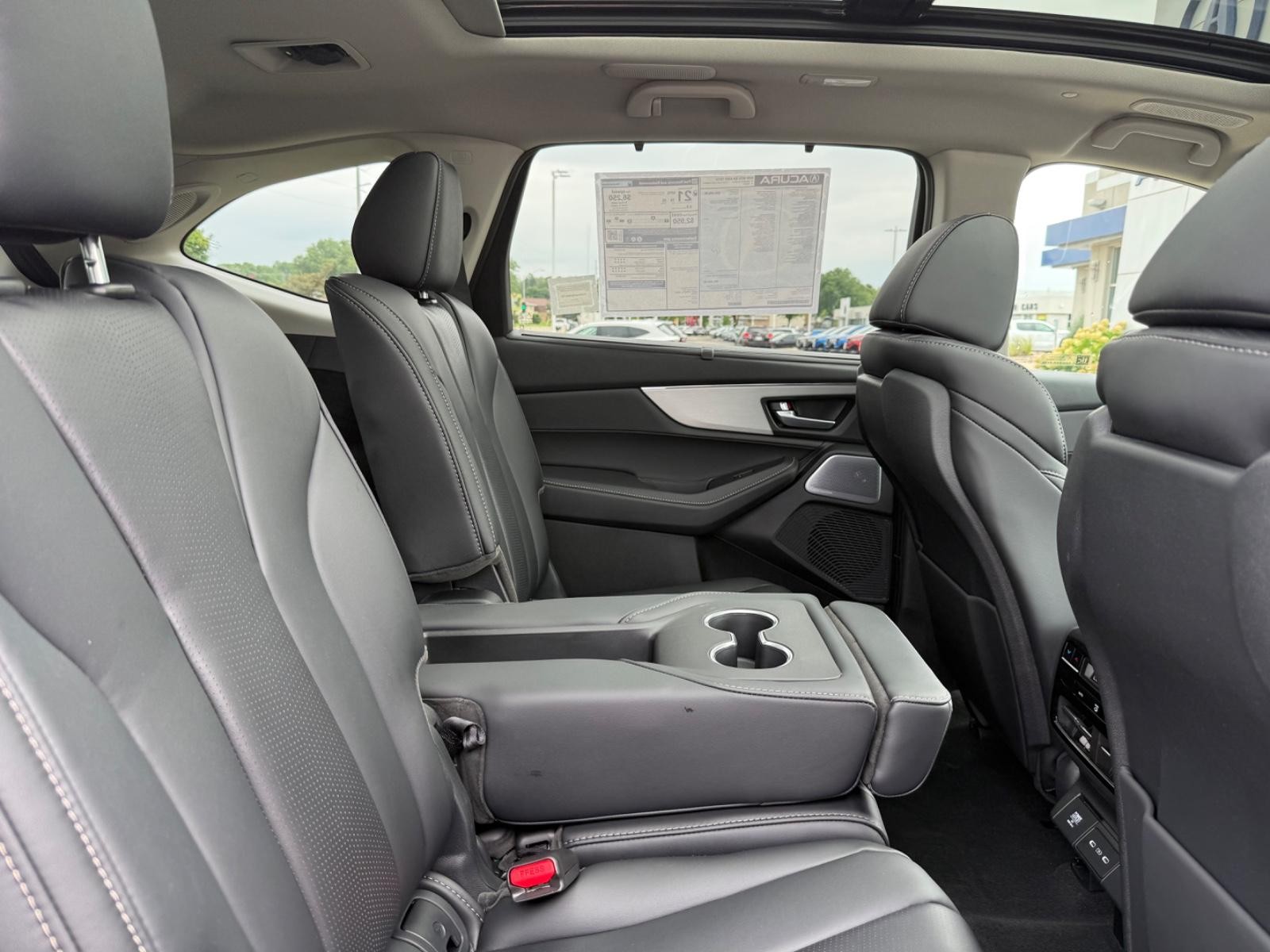 Acura MDX Vehicle Image 05