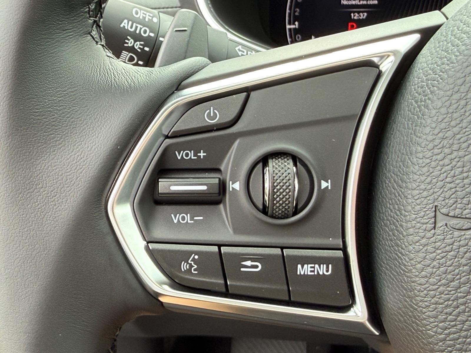 Acura MDX Vehicle Image 11