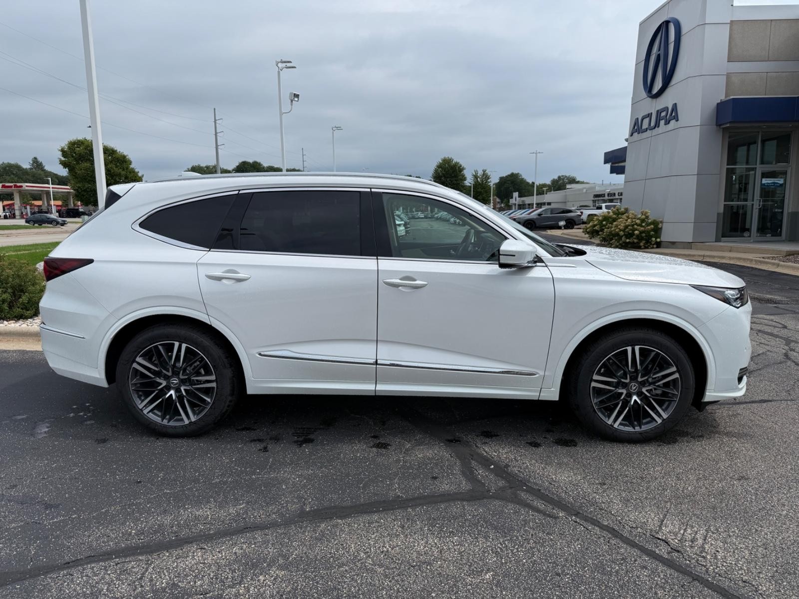 Acura MDX Vehicle Image 02