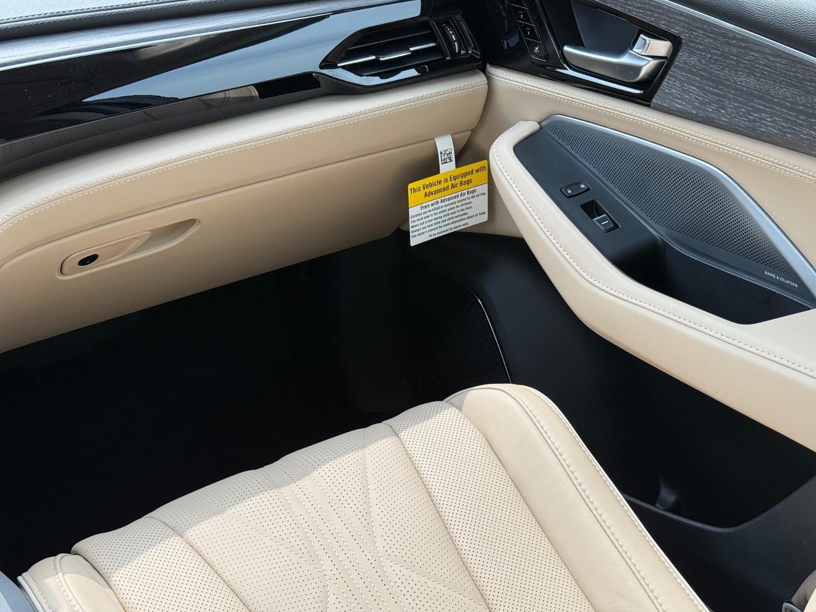 Acura MDX Vehicle Image 09