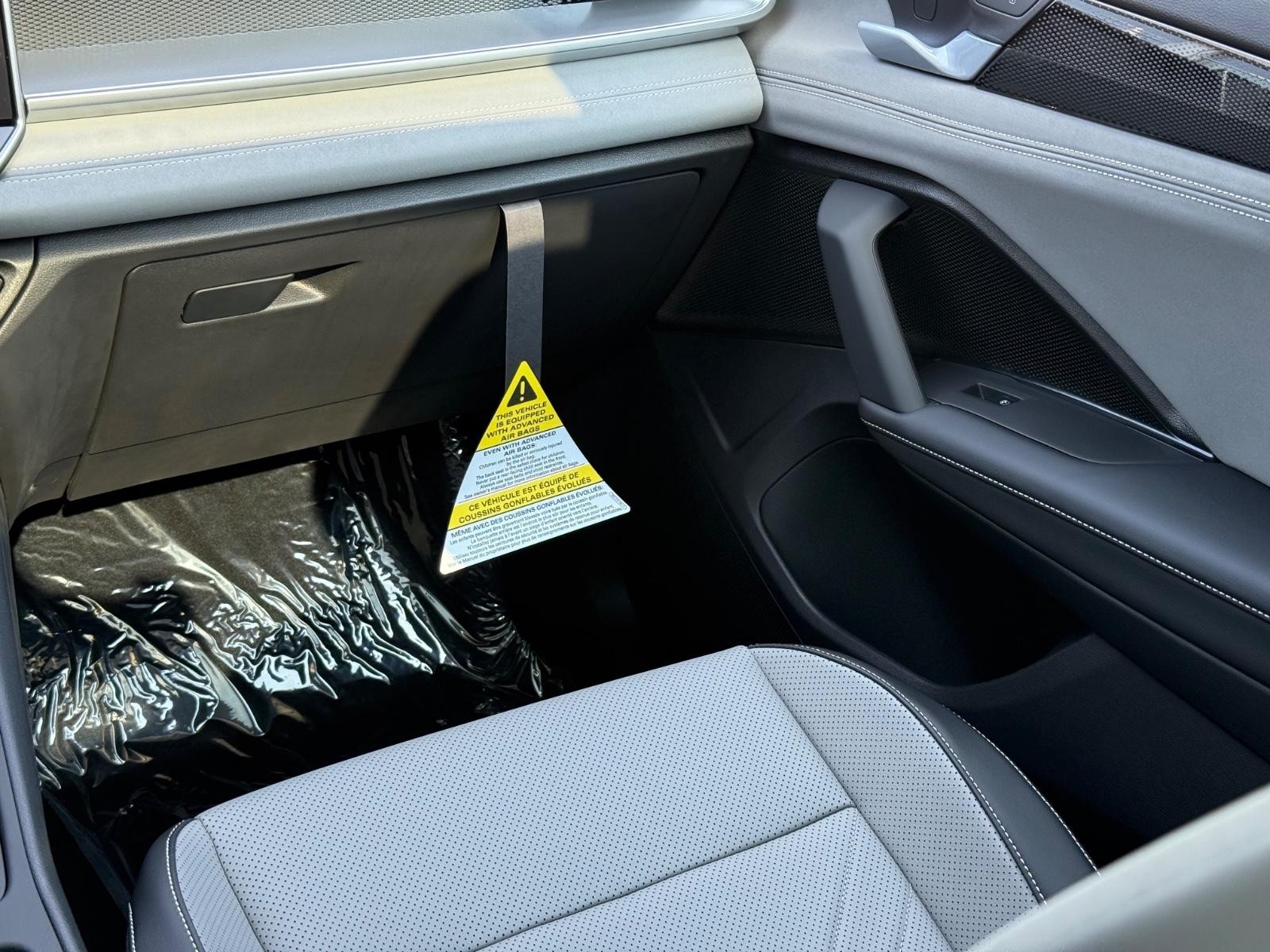 Volkswagen Tiguan Vehicle Image 09