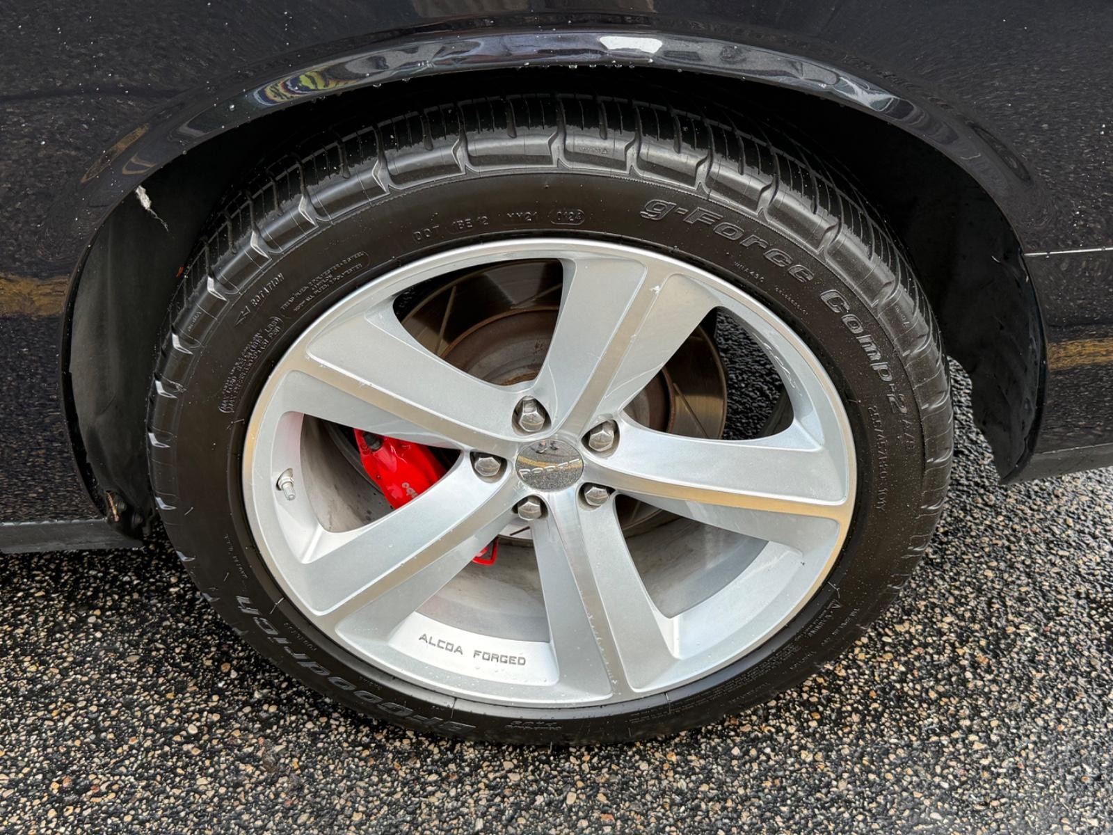 Dodge Challenger Vehicle Full-screen Gallery Image 07