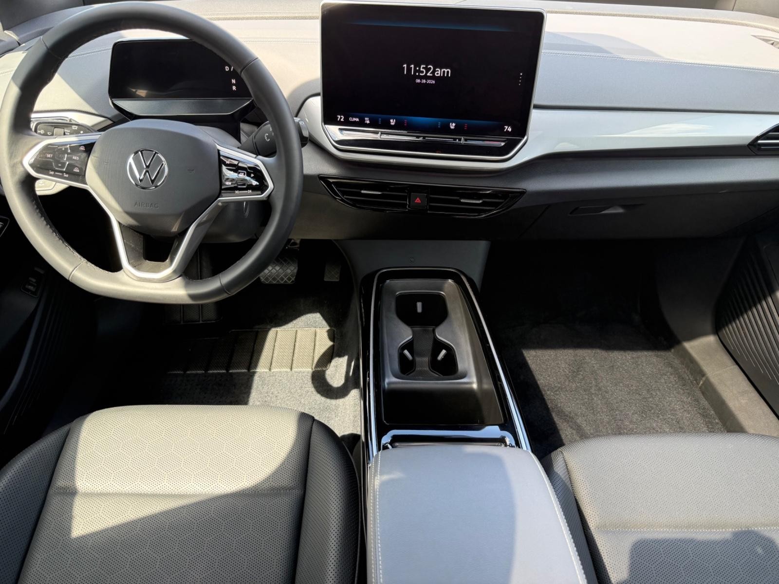 Volkswagen ID.4 Vehicle Image 11