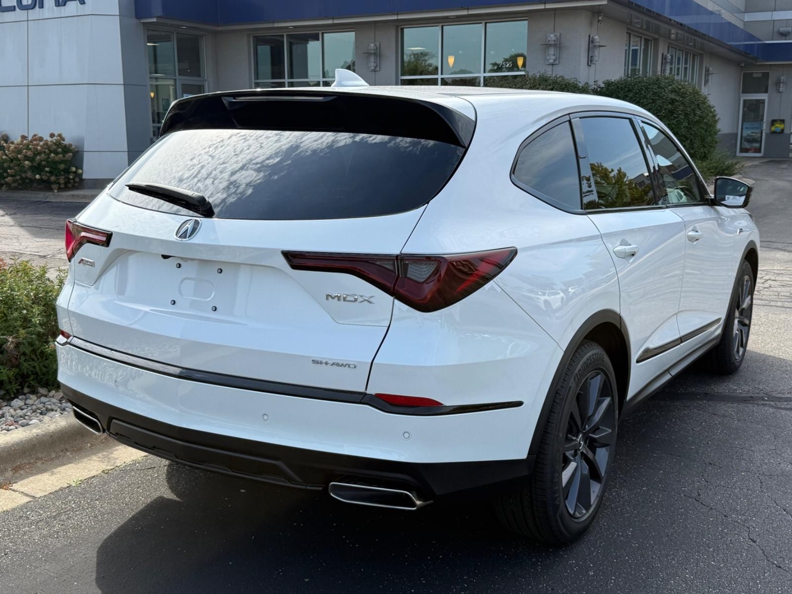 Acura MDX Vehicle Image 03