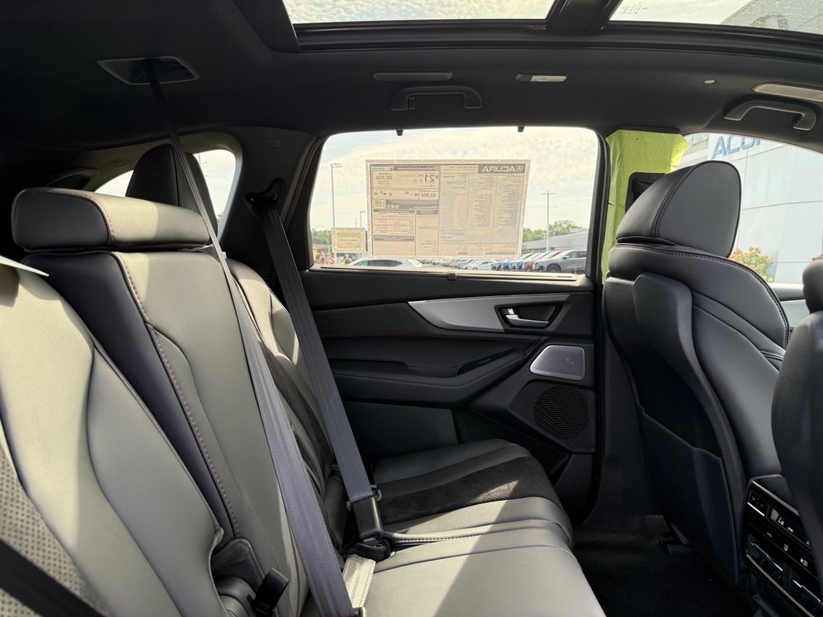 Acura MDX Vehicle Image 05