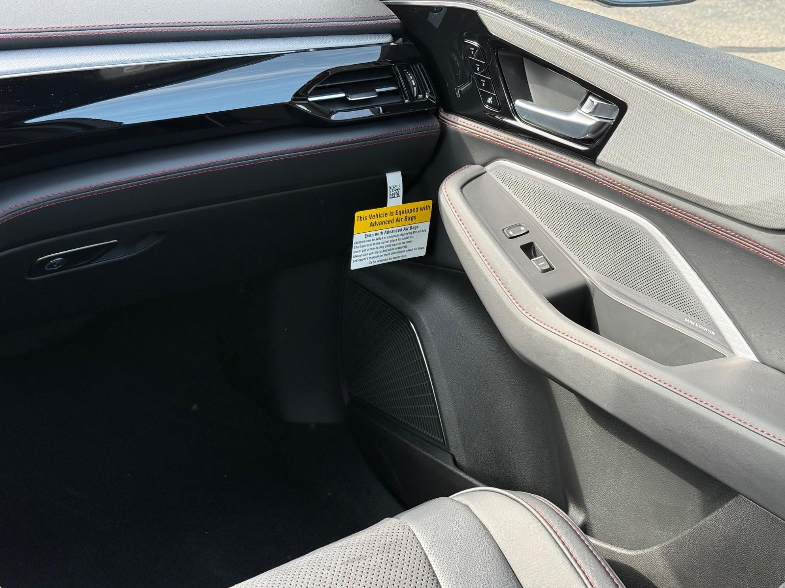 Acura MDX Vehicle Image 09
