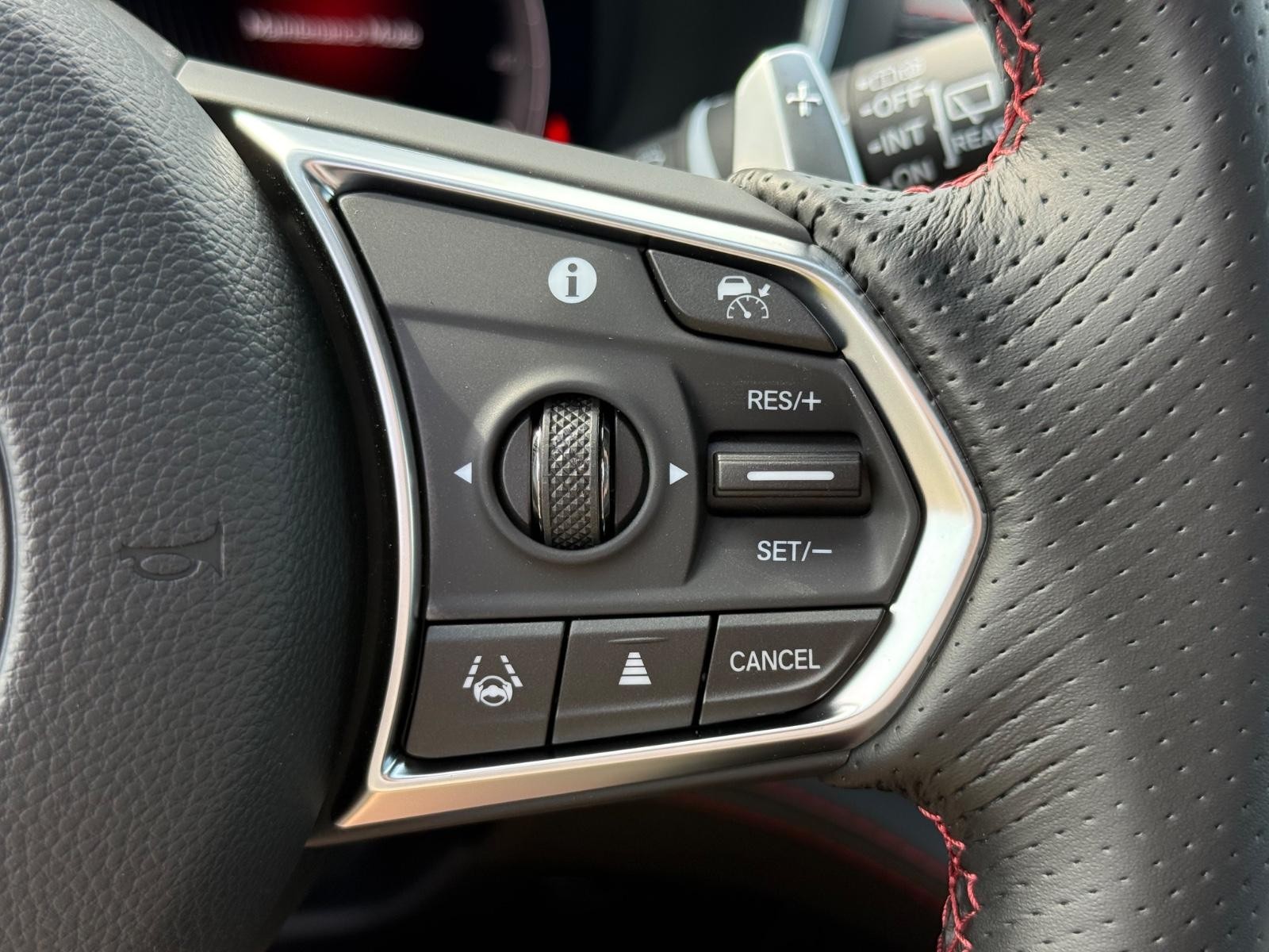 Acura MDX Vehicle Image 12