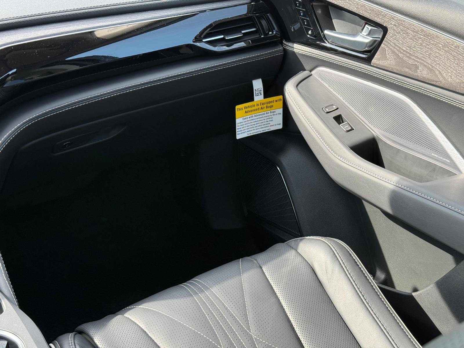 Acura MDX Vehicle Image 09