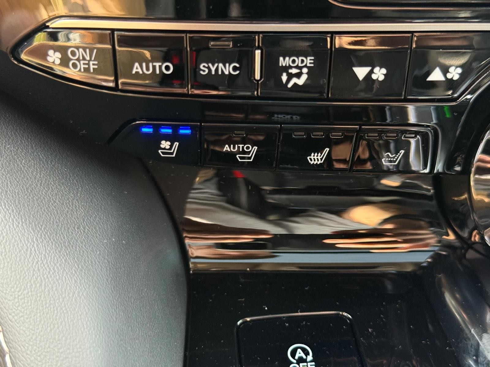 Acura MDX Vehicle Image 14
