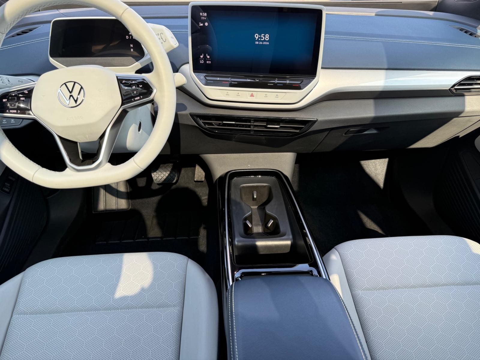 Volkswagen ID.4 Vehicle Image 10