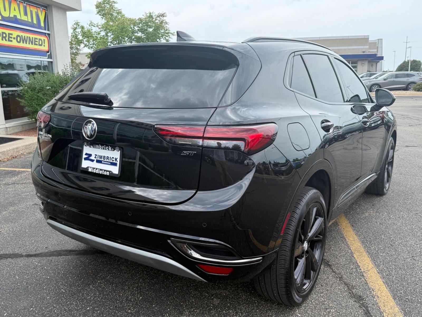 Buick Envision Vehicle Full-screen Gallery Image 03