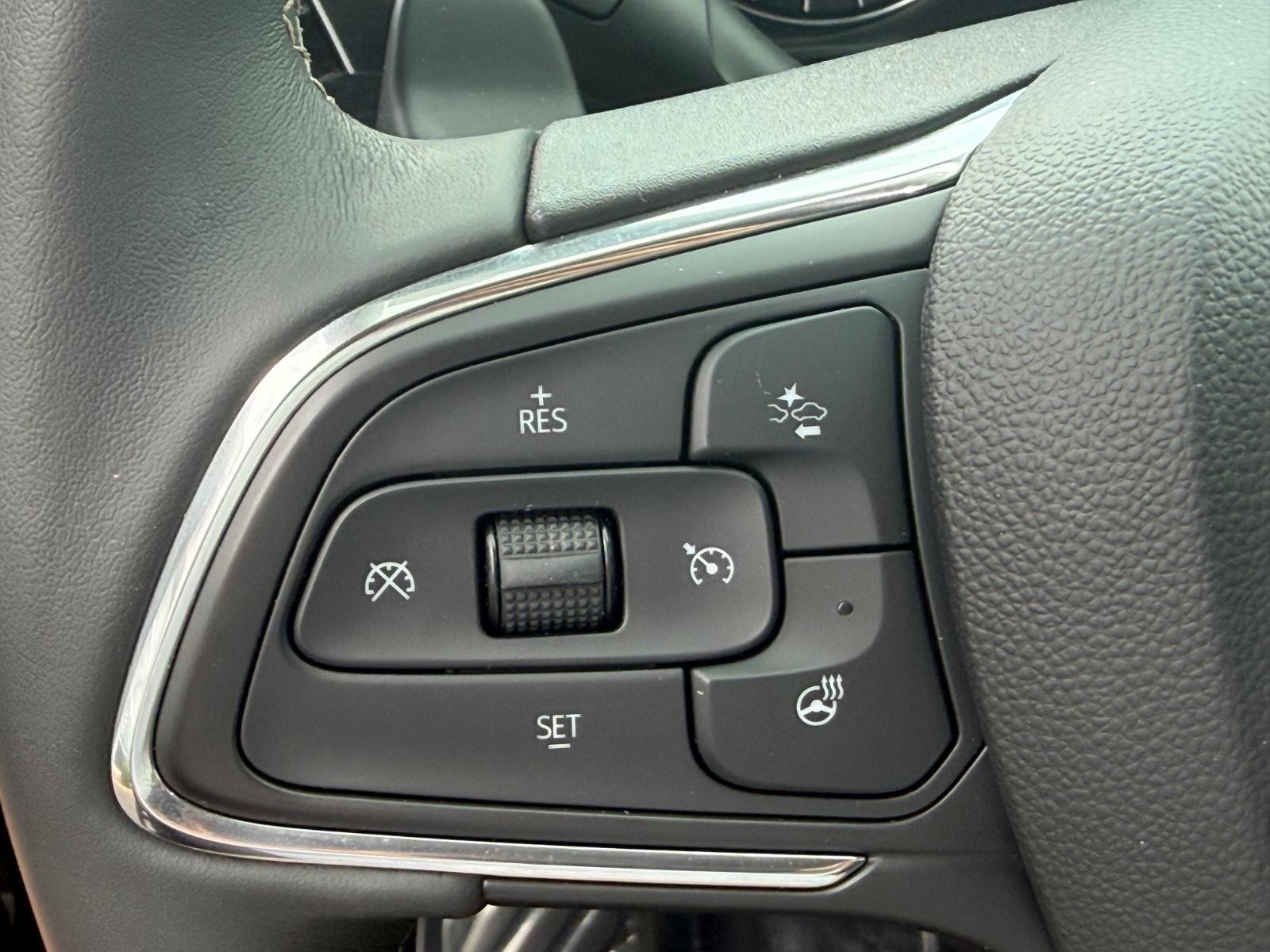 Buick Envision Vehicle Full-screen Gallery Image 16