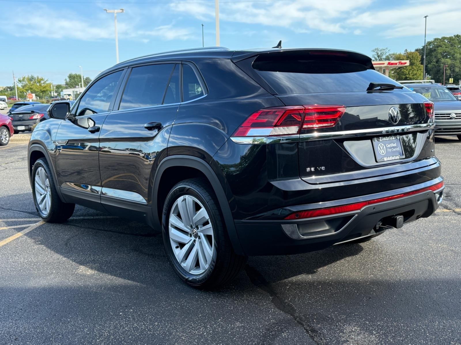 Volkswagen Atlas Cross Sport Vehicle Image 05