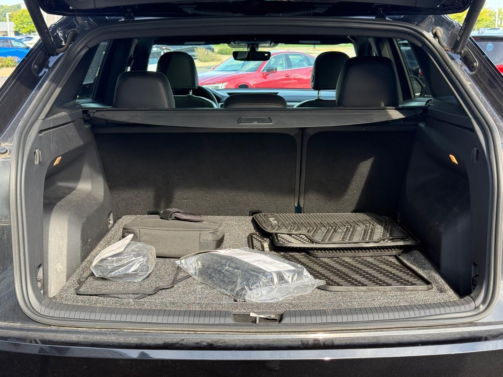 Volkswagen Atlas Cross Sport Vehicle Image 06