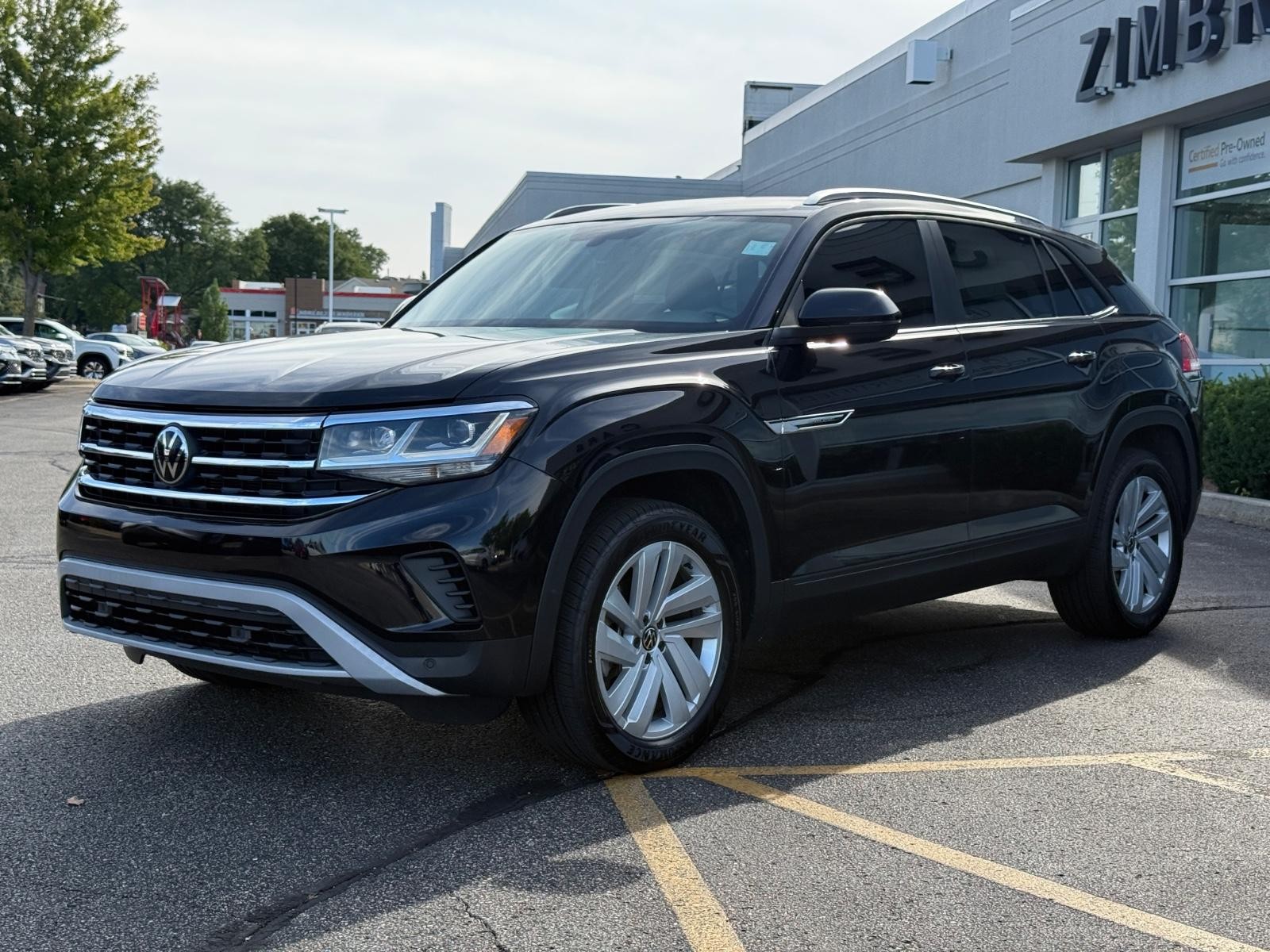 Volkswagen Atlas Cross Sport Vehicle Image 08