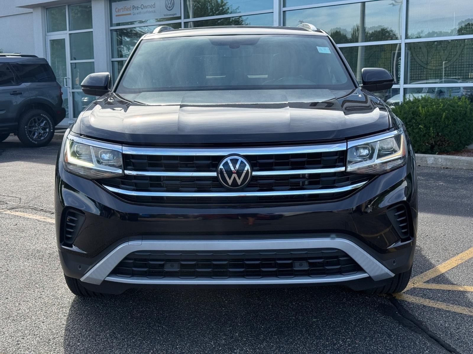 Volkswagen Atlas Cross Sport Vehicle Image 09