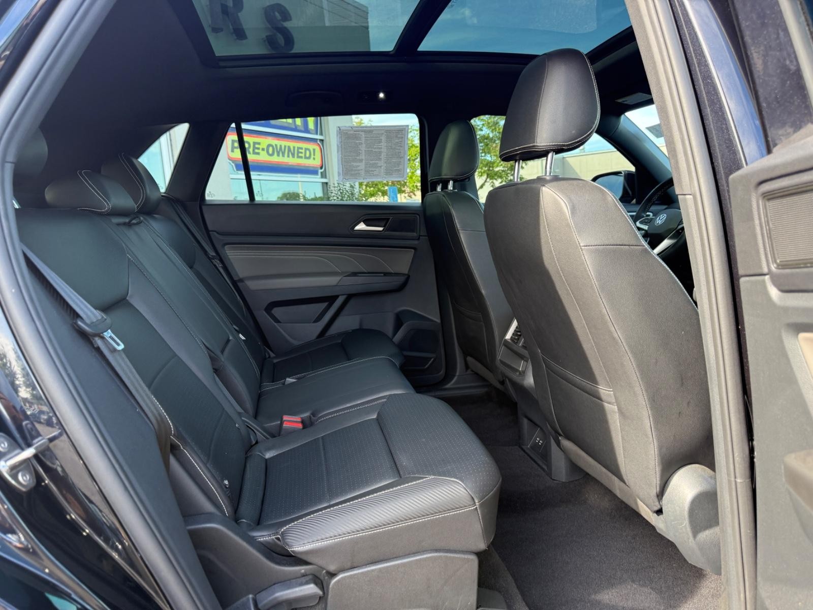 Volkswagen Atlas Cross Sport Vehicle Image 10