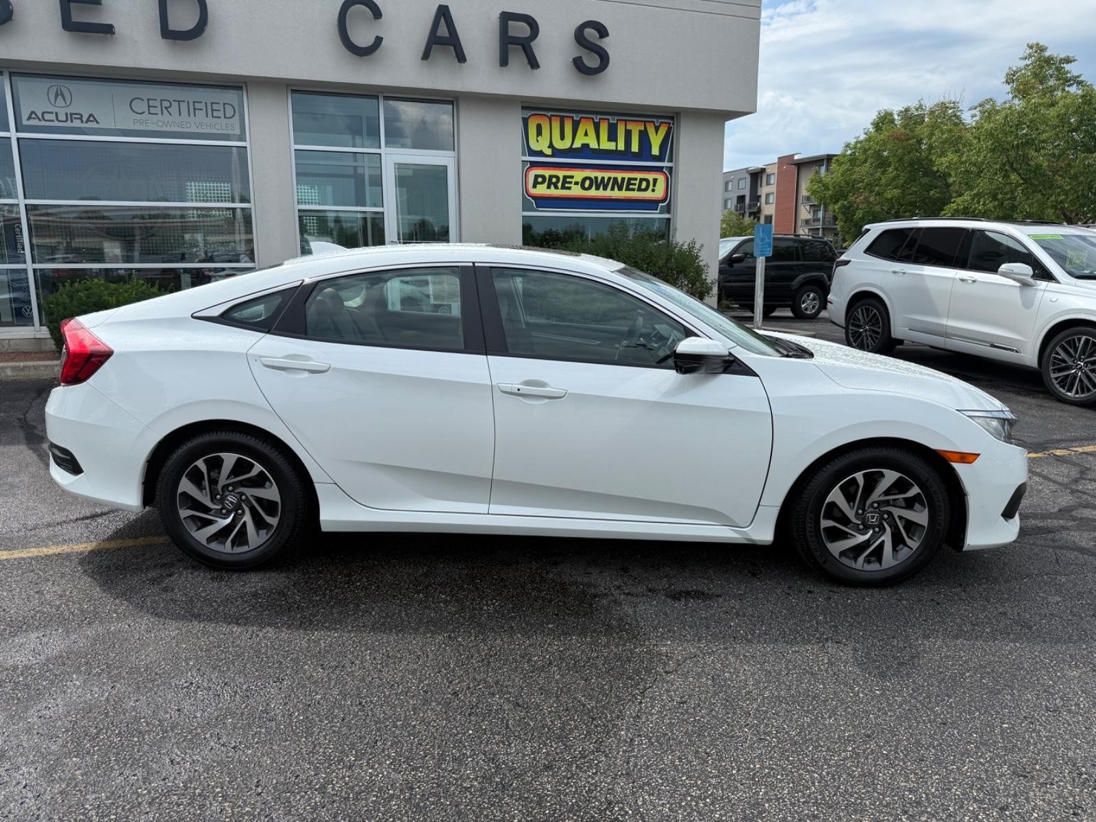 Honda Civic Sedan Vehicle Image 02