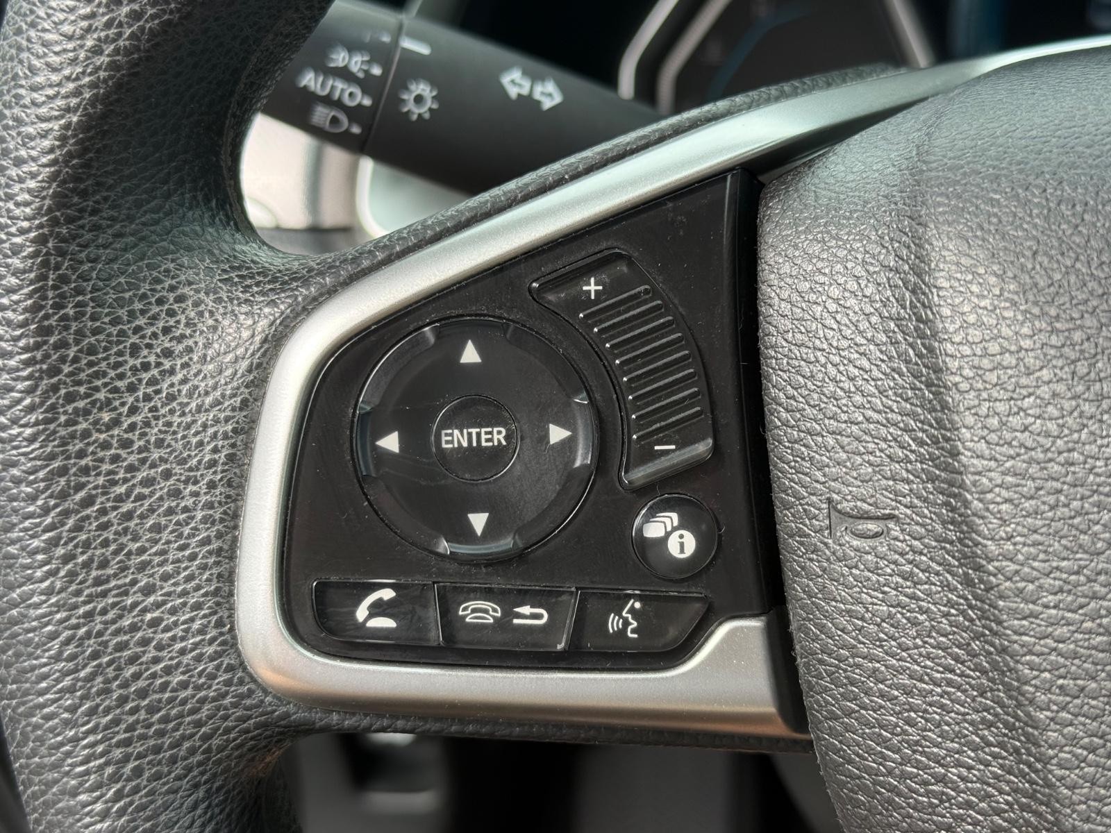 Honda Civic Sedan Vehicle Image 16