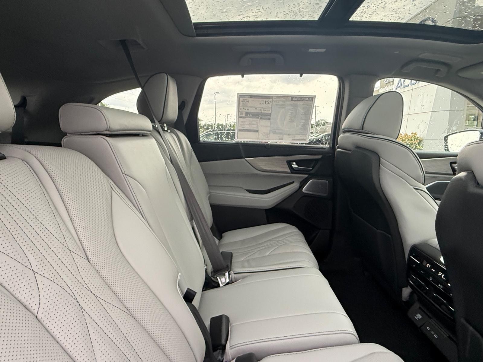 Acura MDX Vehicle Image 05