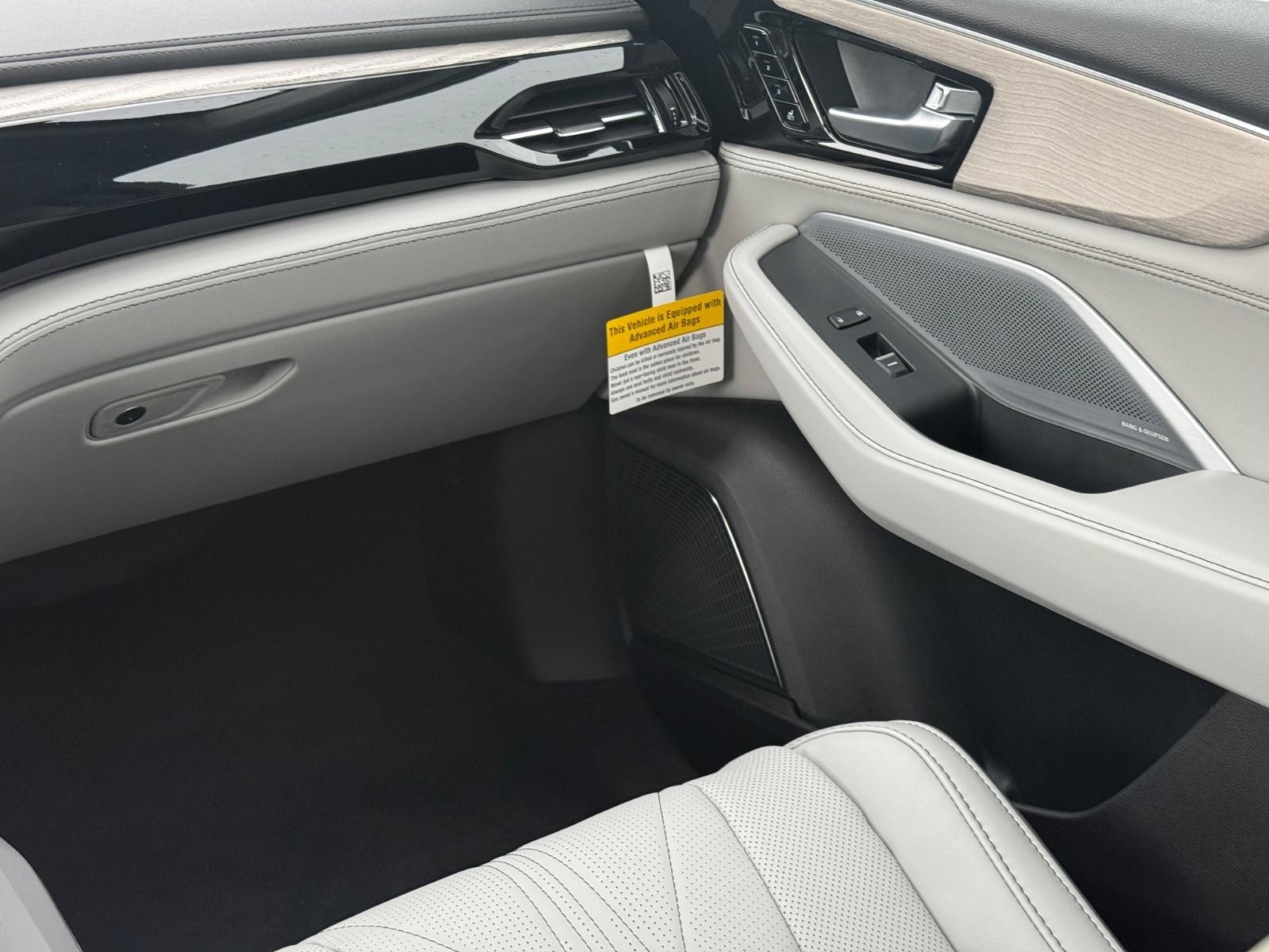 Acura MDX Vehicle Image 09