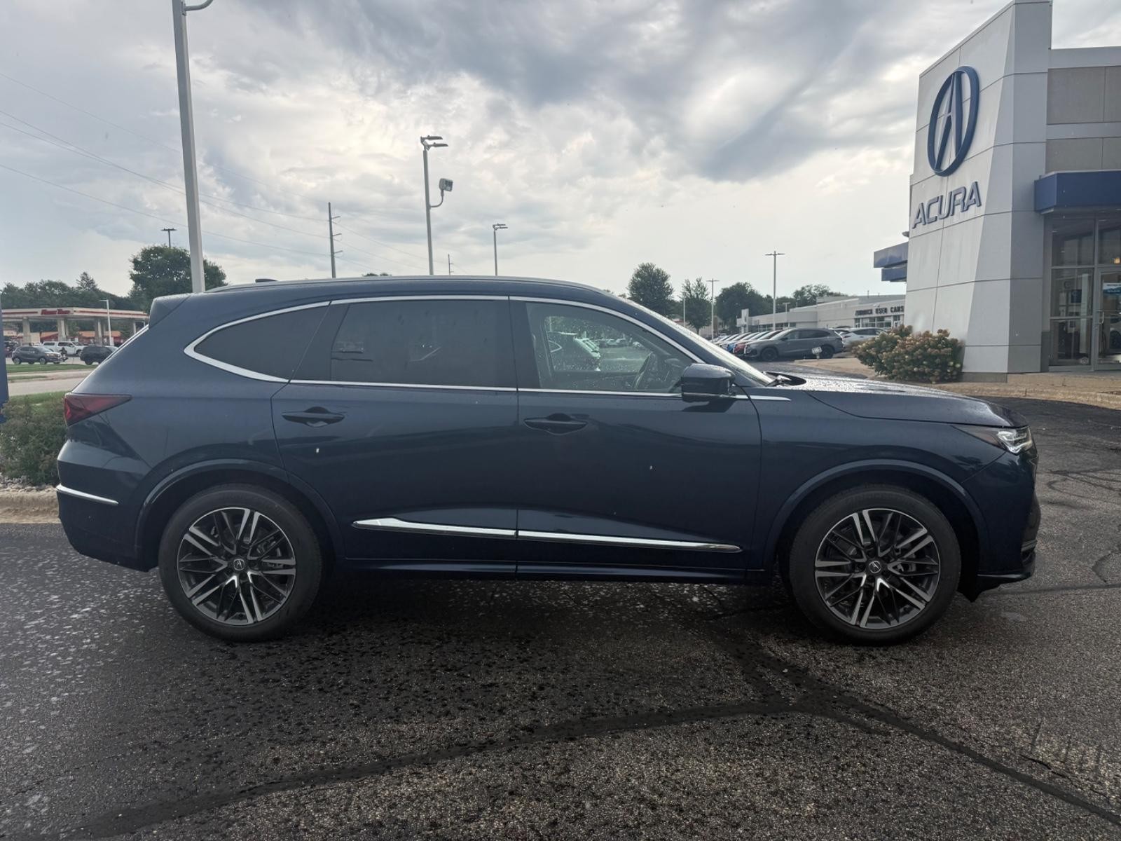 Acura MDX Vehicle Image 02
