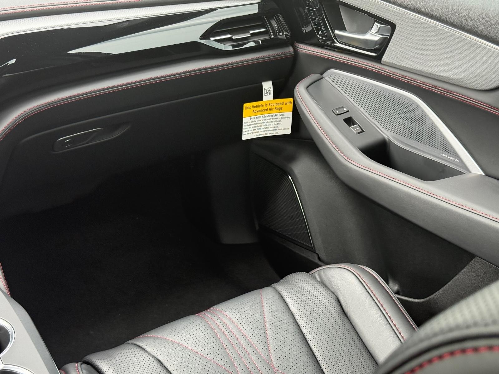 Acura MDX Vehicle Image 10
