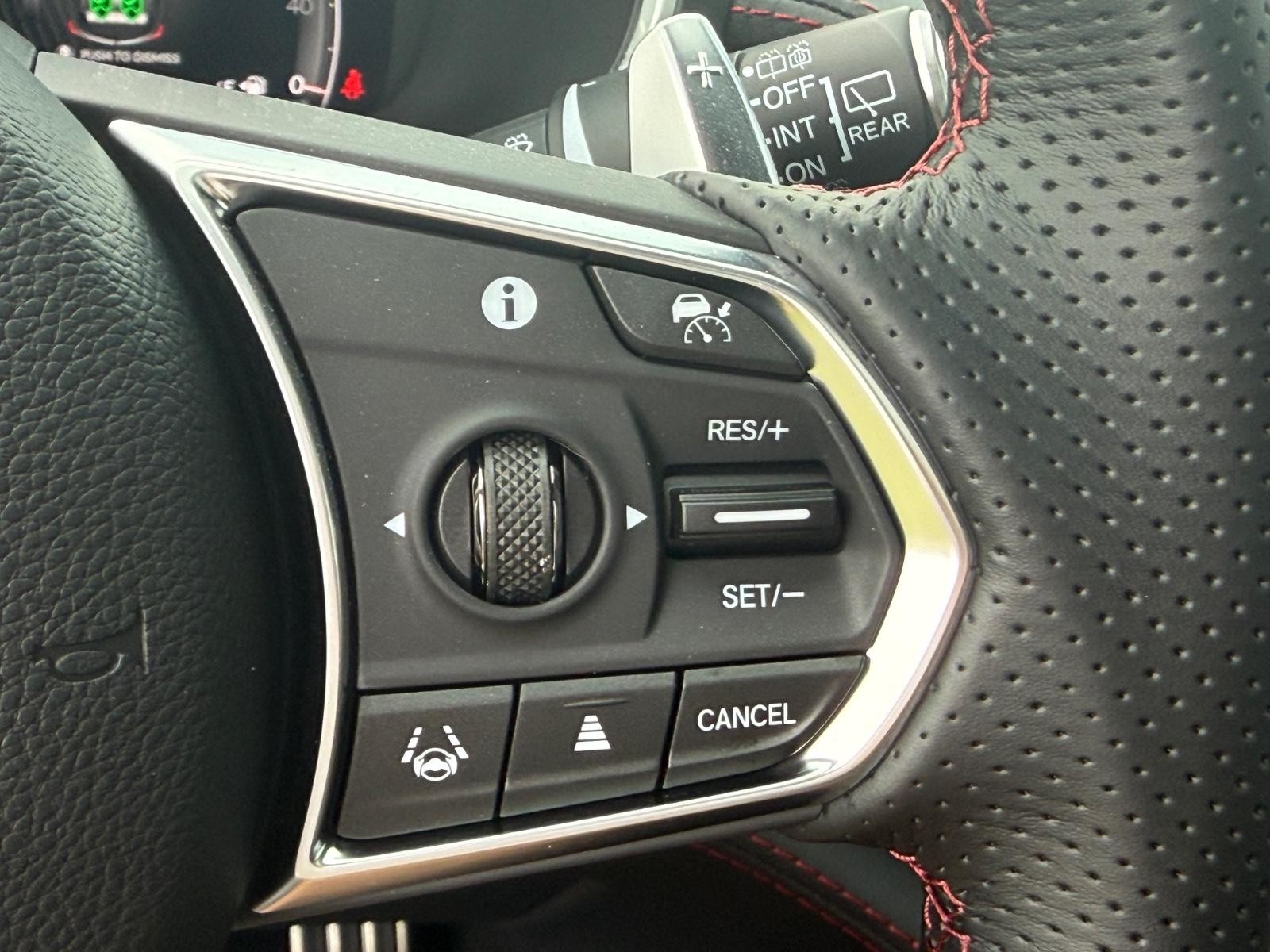 Acura MDX Vehicle Image 13
