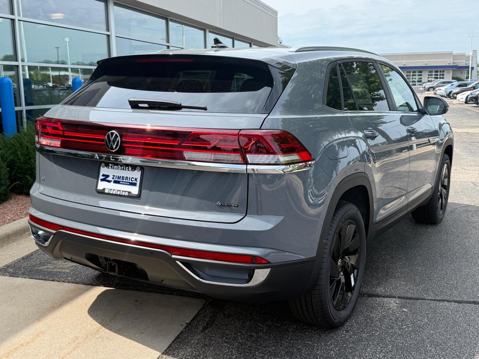 Volkswagen Atlas Cross Sport Vehicle Image 03