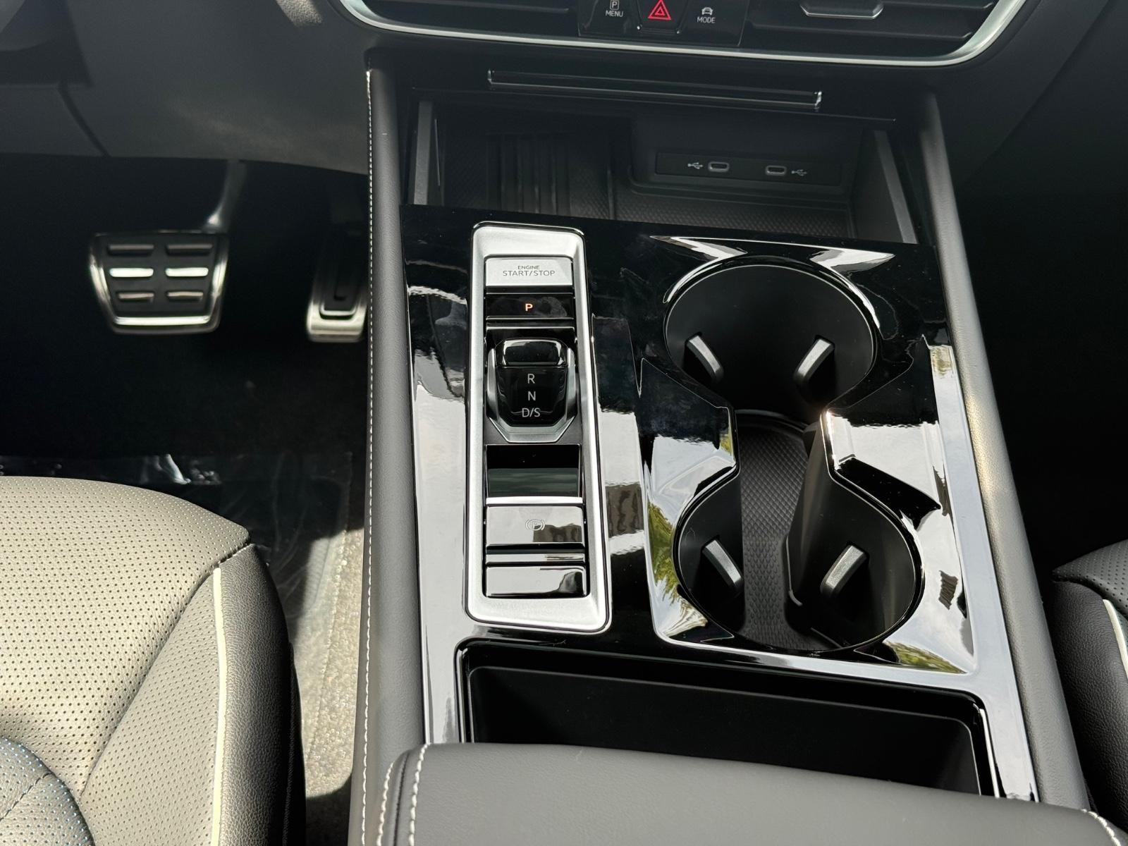 Volkswagen Atlas Cross Sport Vehicle Image 08