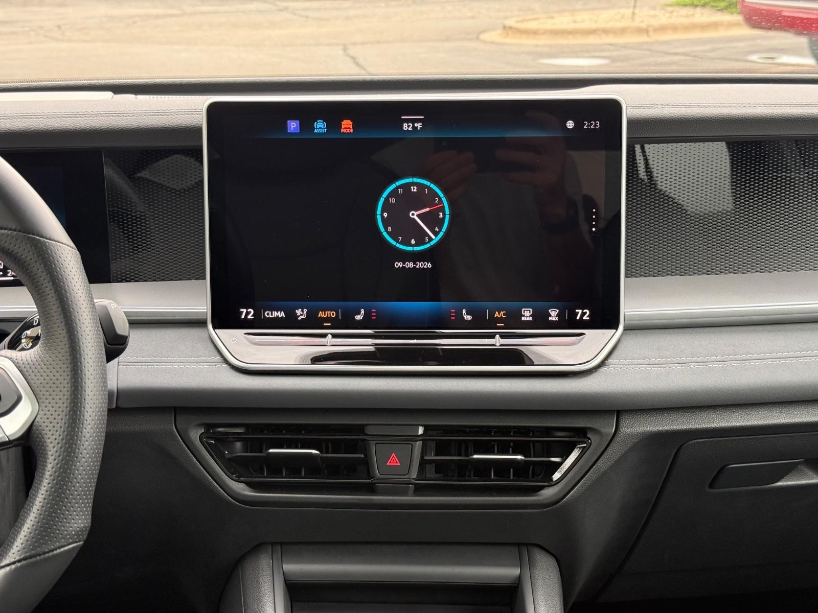 Volkswagen Tiguan Vehicle Image 12