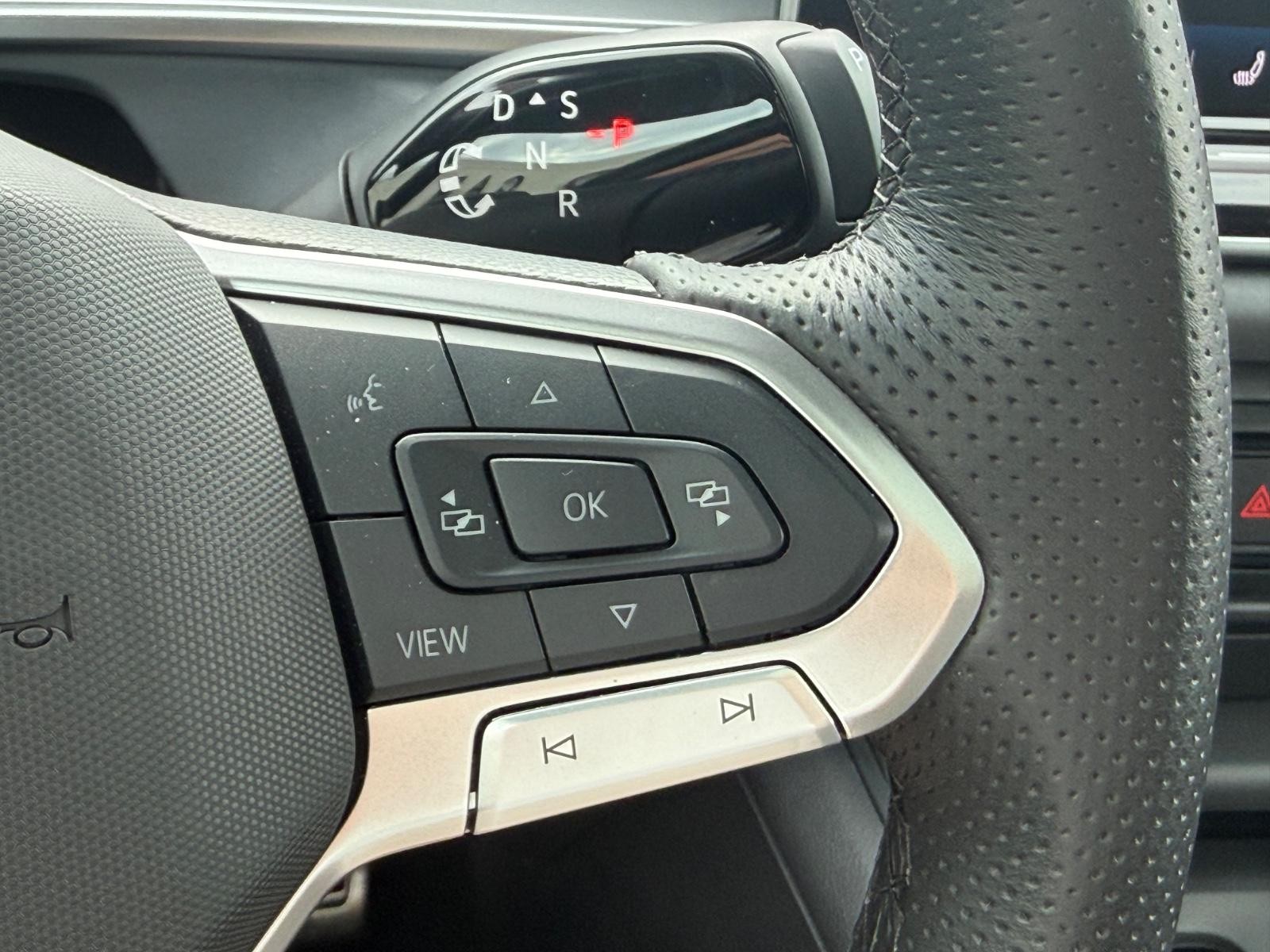 Volkswagen Tiguan Vehicle Image 15