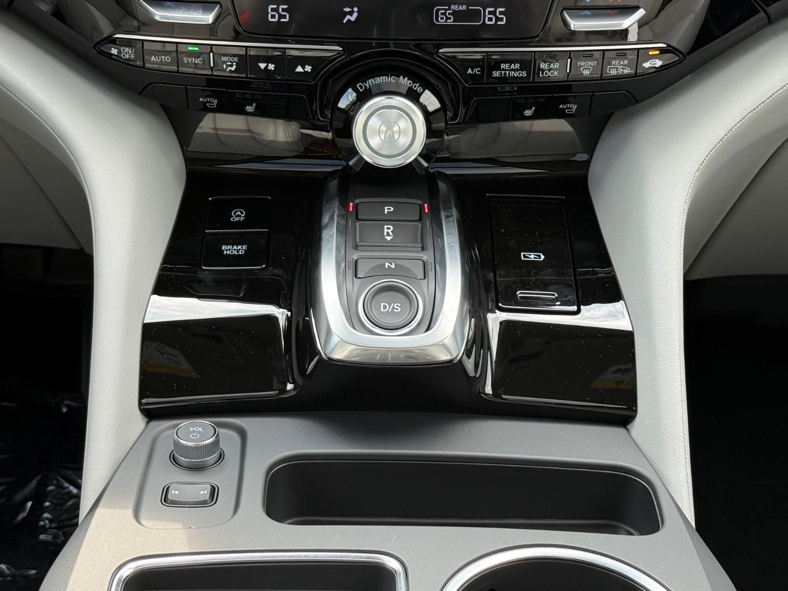 Acura MDX Vehicle Image 08