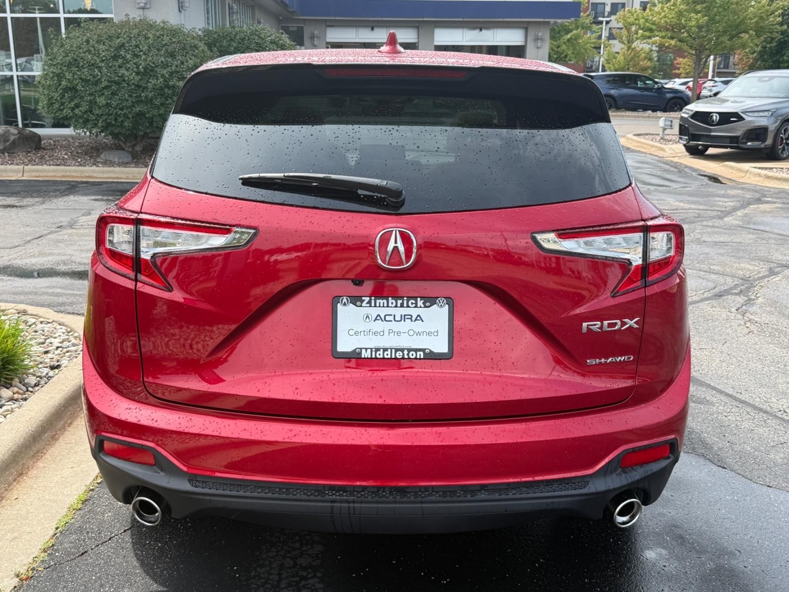 Acura RDX Vehicle Full-screen Gallery Image 04