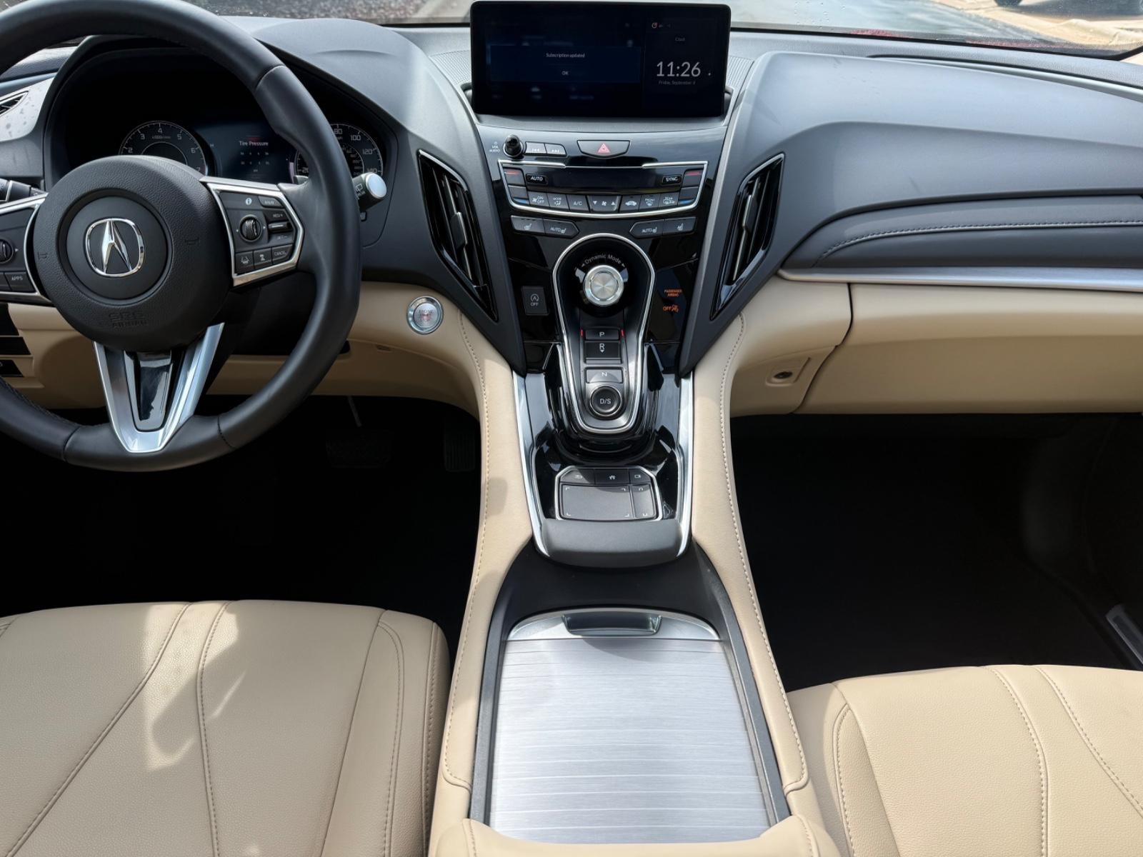 Acura RDX Vehicle Full-screen Gallery Image 11