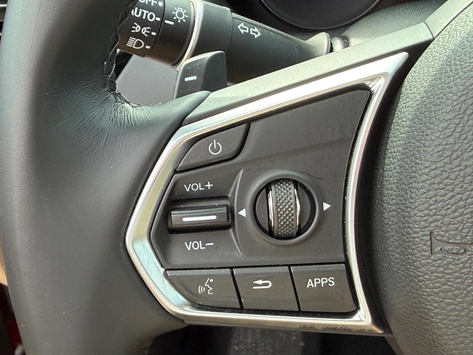 Acura RDX Vehicle Full-screen Gallery Image 16