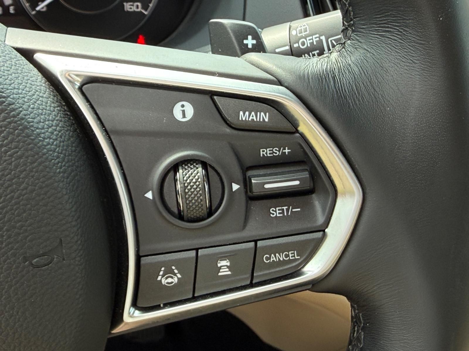 Acura RDX Vehicle Full-screen Gallery Image 17