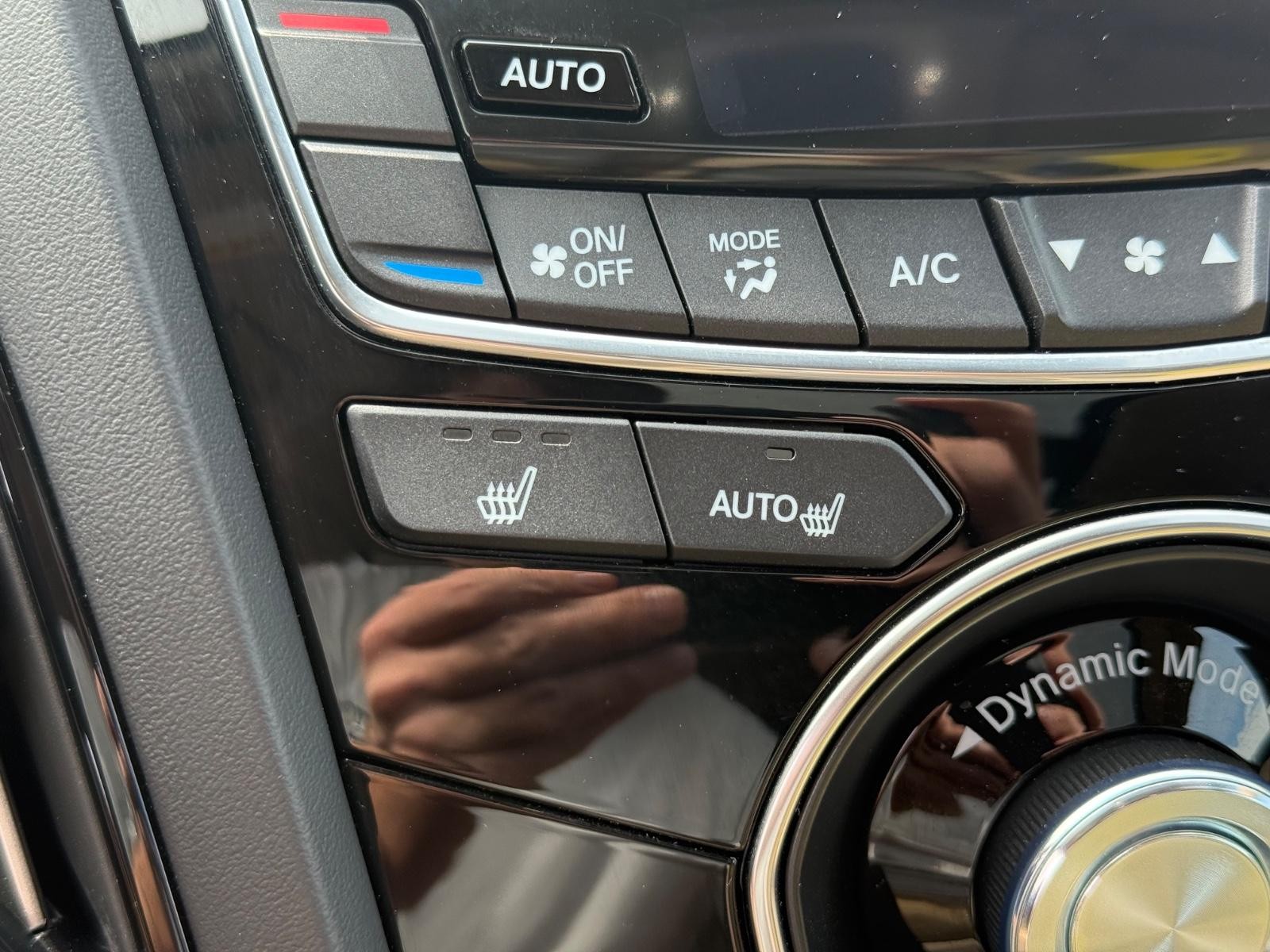 Acura RDX Vehicle Full-screen Gallery Image 20